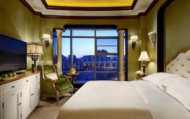 Kunming Oceancube Spa Holiday Hotel