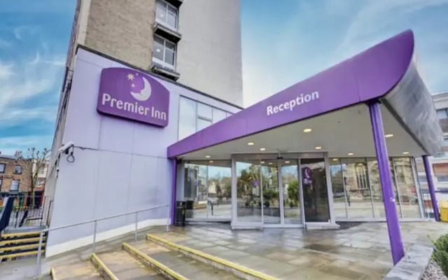 Premier Inn London Putney Bridge
