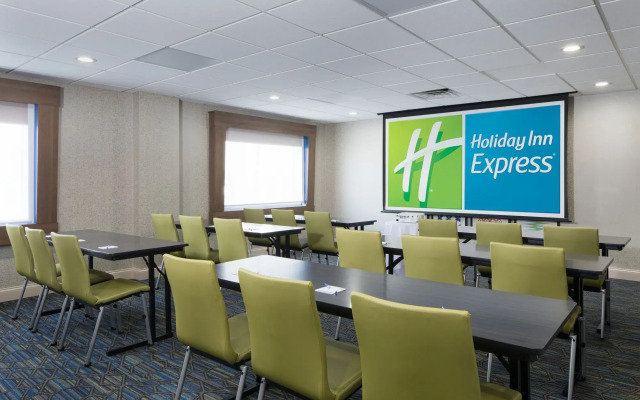 Holiday Inn Express Louisville Northeast by IHG