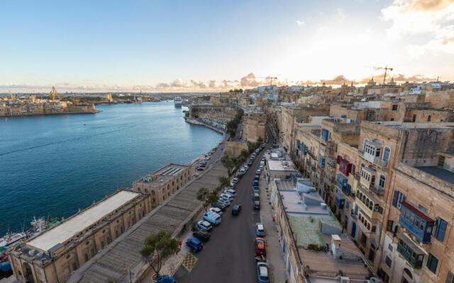 Valletta Large 3 Bedroom