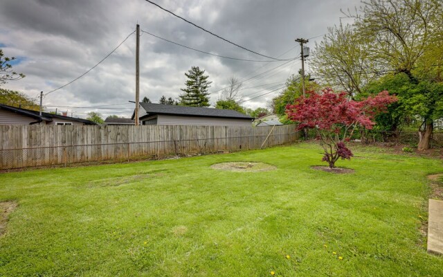 Well-equipped Dayton Home: 5 Mi to University!