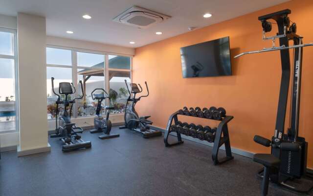 Super 8 By Wyndham Manzanillo