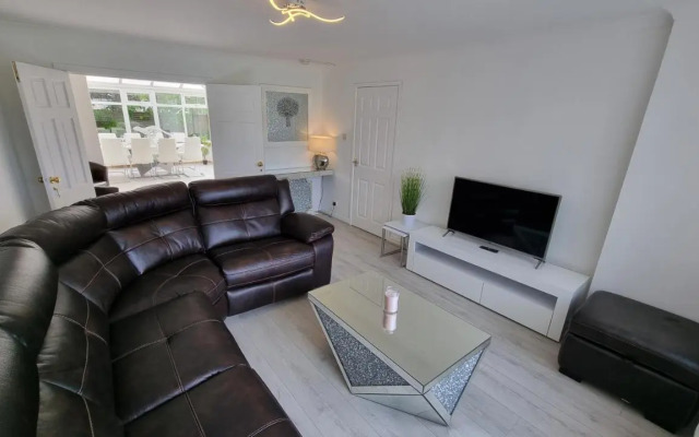 Rozelle Villa
