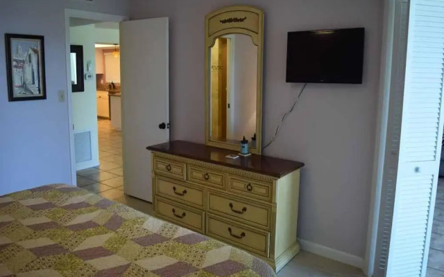 Westbay Cove South 703