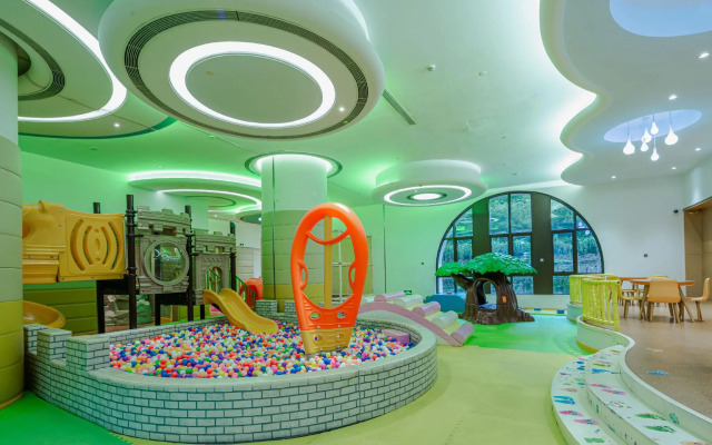 Yin Run Jin Jiang Castle Hotel