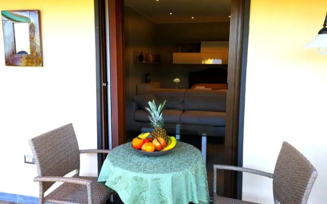 Luxury Home Garden Apartment Bosa Marina