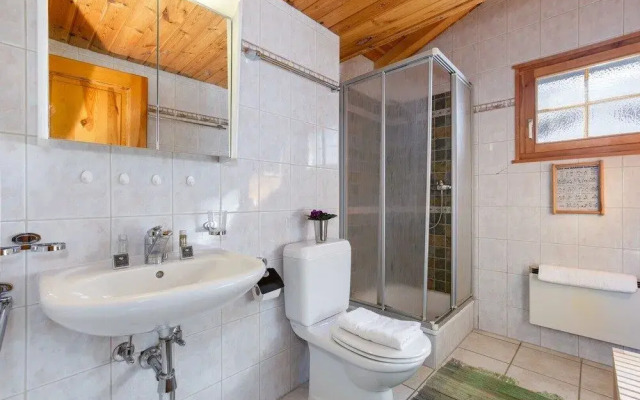 Relaxing Sauna Chalet for 6