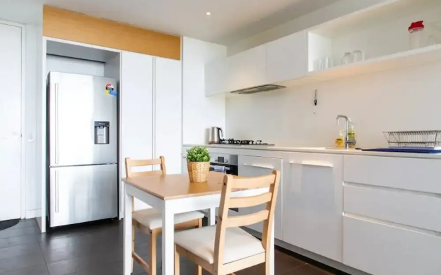Modern 2 Bedroom Apartment In Melbourne's Southbank