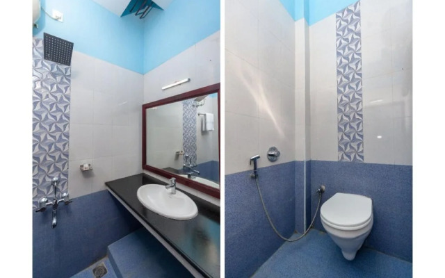 Oyo 18450 Puduvai Inn Guest House