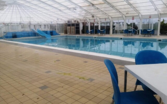 Pets Stay Free 8 Berth lux van Heacham Beach