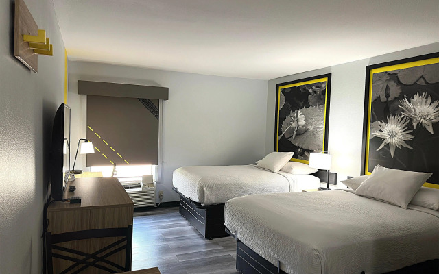 Super 8 by Wyndham Alexandria LA