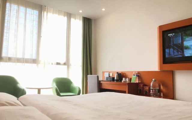 Vatica Hotel Fuyang Linquan Tenghui International City Branch