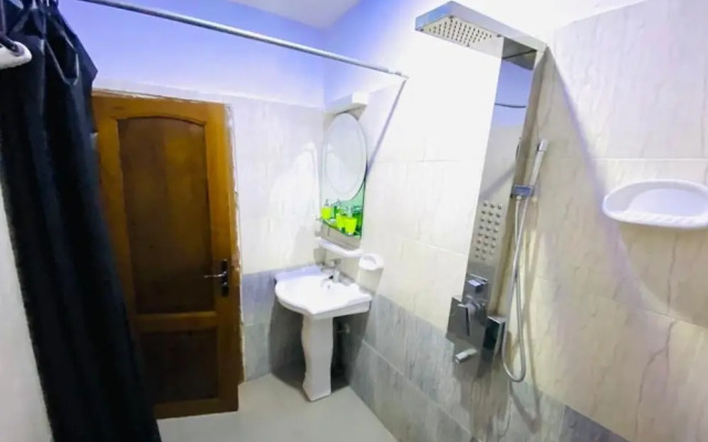 Mam Lovely 3-bed Apartment in Dakar-almadies