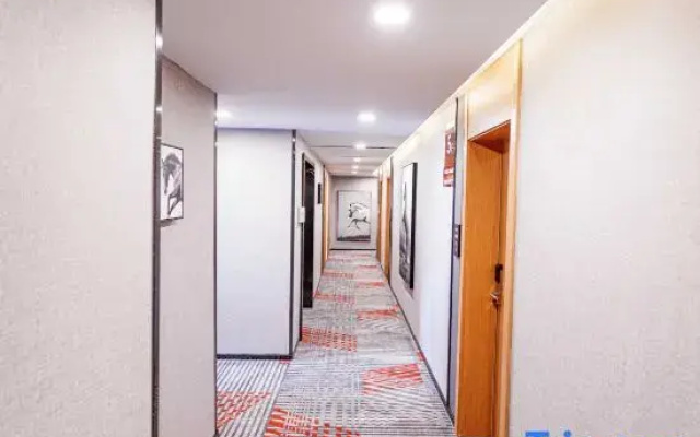 Junyi Hotel (West Ujimqin Xuefu Garden)