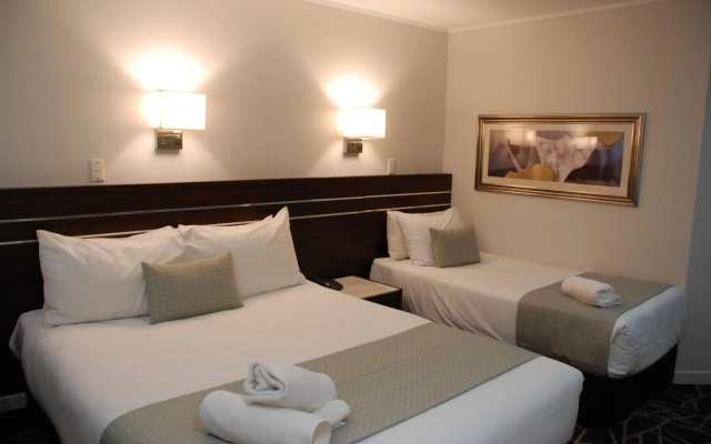 Auckland Airport Kiwi Hotel – Guest Rooms – Mangere