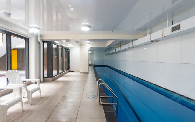 Toodle's Pristine inner-city nest with carpark