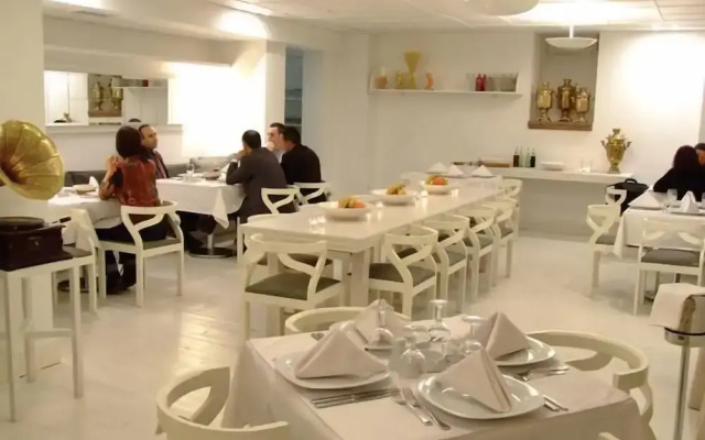 Kar's Otel - Special Class