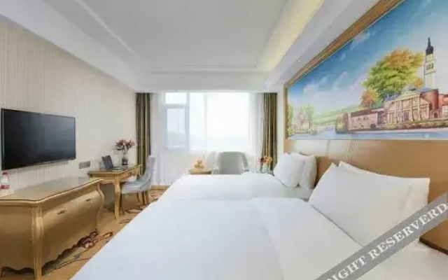 Vienna Hotel (Tianjin Five Avenues Youyi Road Cultural Center Subway Station)