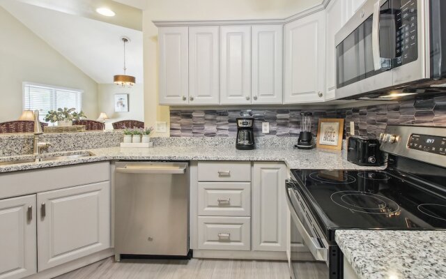 Savannah Home w/ Patio & Grill ~ 2 Mi to Downtown