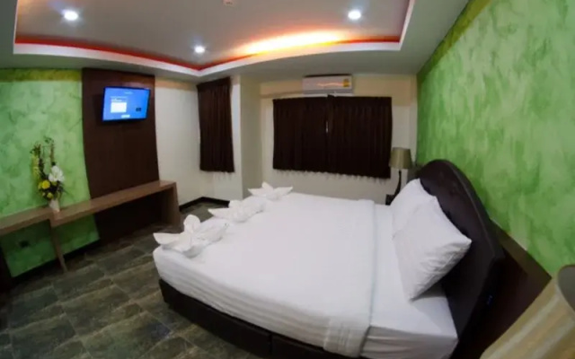 Me Suk Grand Hotel