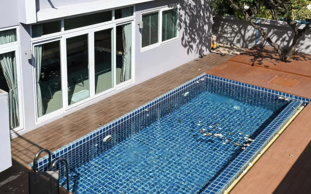 Golden Sea Pool Villa Hua Hin