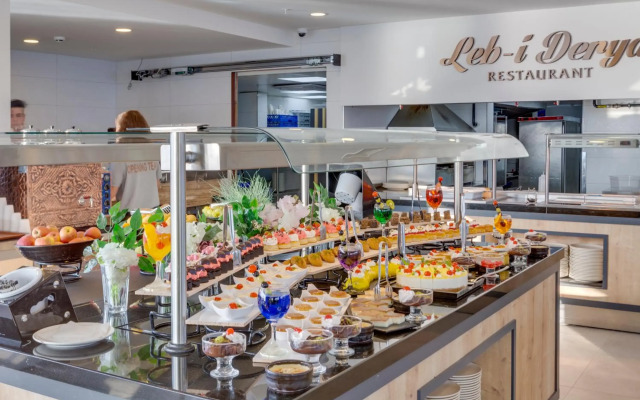 Signature Blue Resort Kuşadası