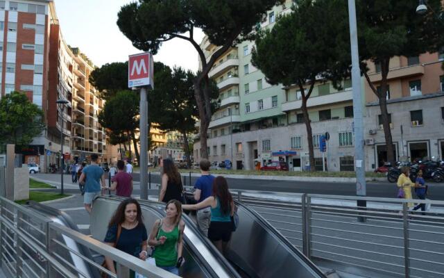 AL 171 Locazione Turistica a 50mt metro B1