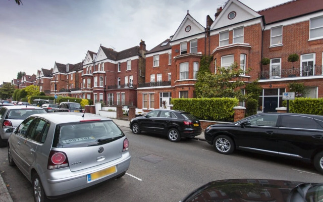 Hampstead Enjoy the Exclusive Atmosphere