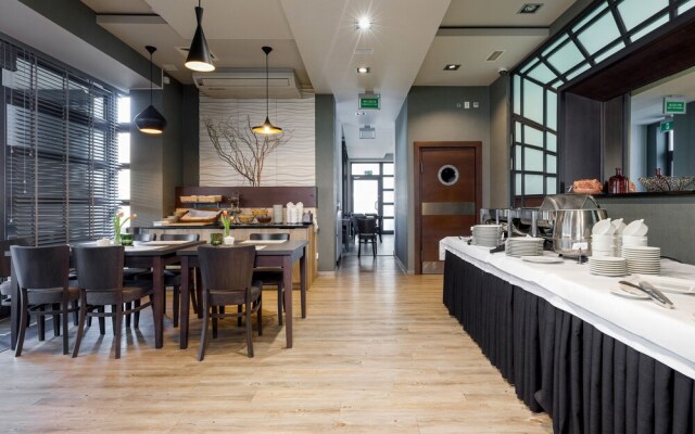 Atrium Studio Sarbinowo by Renters