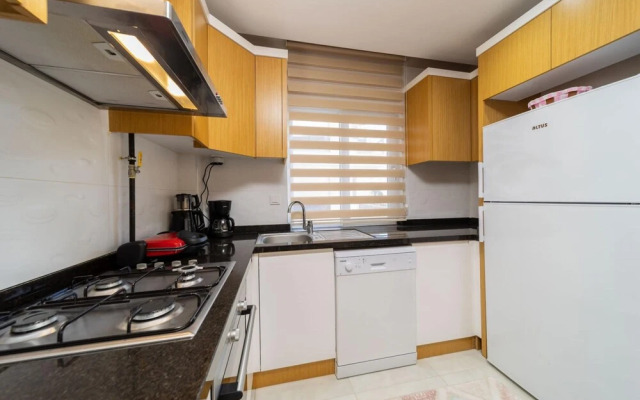 Convenient Flat With Balcony in Konyaalti