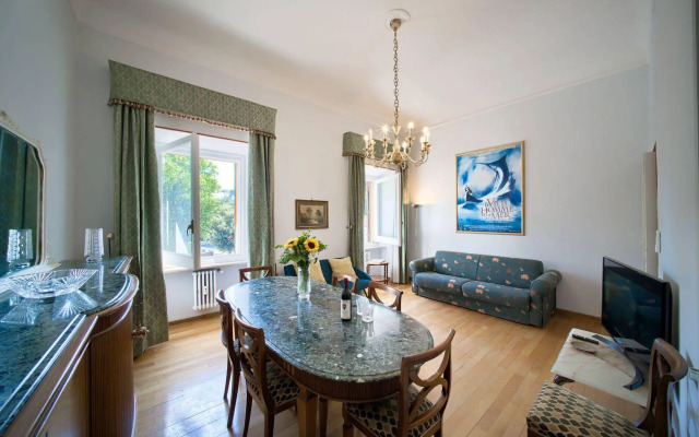 Rome Unique Spanish Steps Apartments