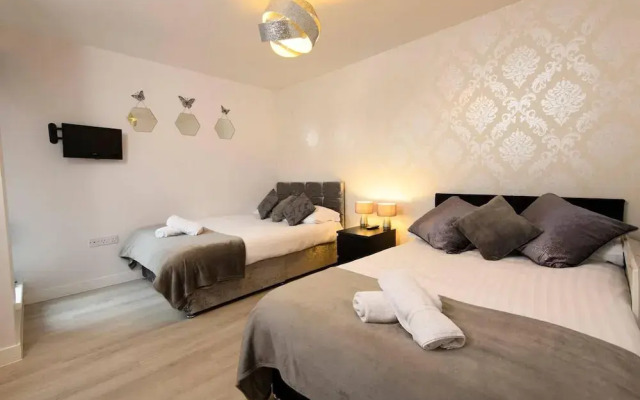1 bed Apartment Close to Football Grounds