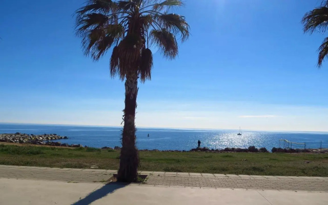 ALEXANDRA´s BEACH-PORT