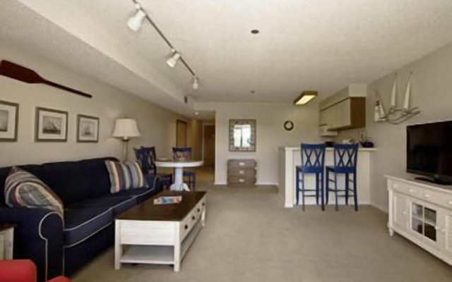 Edgewater Inn- Charlevoix