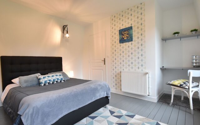 Luxury Home In Magny En Bessin With Garden Beach At 4Km