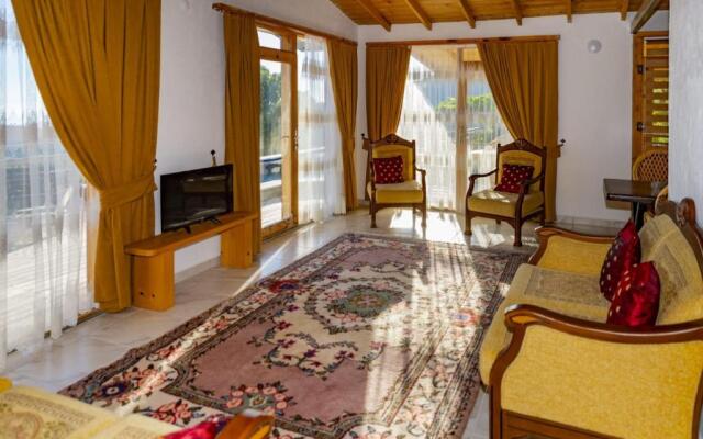 The moonrise Karaağaç Ölüdeniz