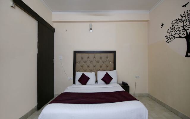 OYO 709 Hotel Cross Winds