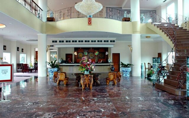 Hotel Grand Tiga Mustika