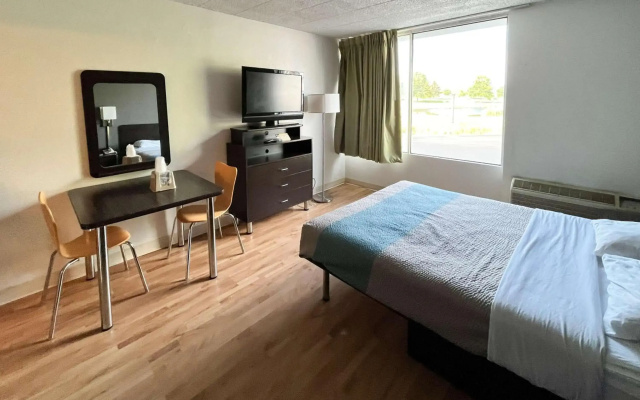 Motel 6 Clarion, PA