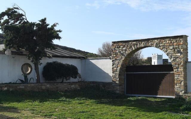 Lovely Studio Apartment For 2 Ppl In Tinos