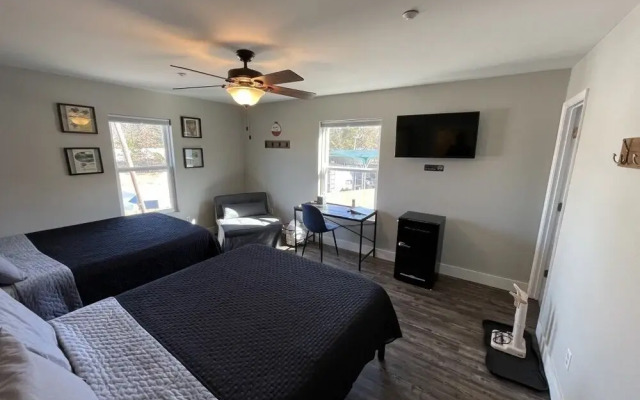 Talkin Tackle Outfitter and Lodge