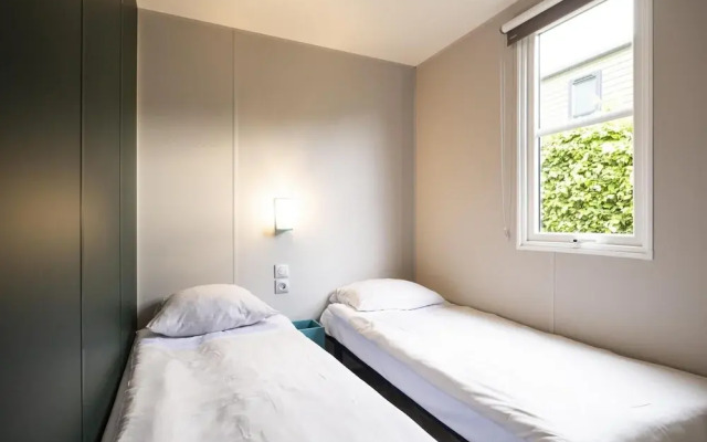 Peaceful Apartment With Pool