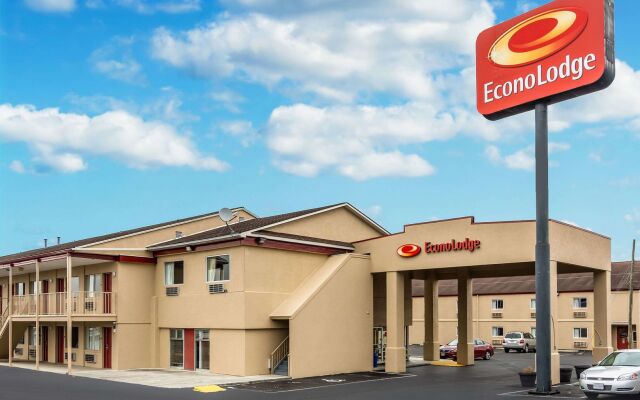 Econo Lodge East