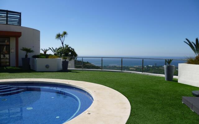 8671 - Luxurious Apartment With Spa Area