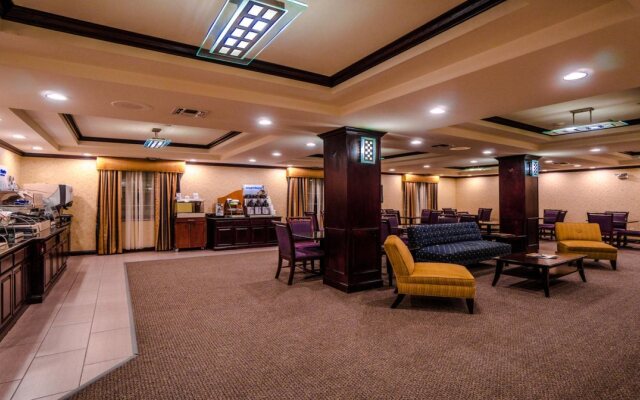 Holiday Inn Express & Suites Pampa by IHG