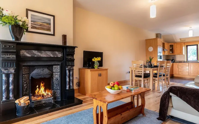 2 Bedroomed Home Just Steps From Kenmare Town