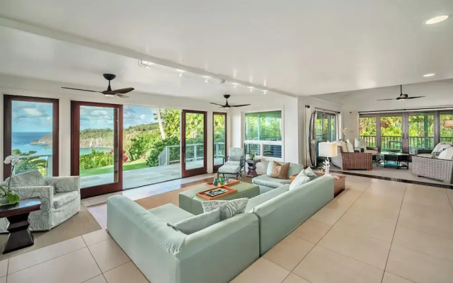 Secret Beach House in Kilauea