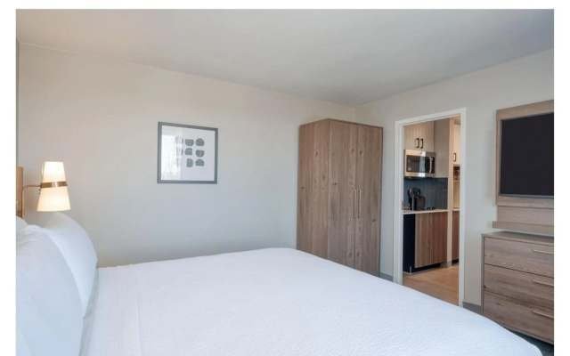 Staybridge Suites Federal Way - Seattle South by IHG