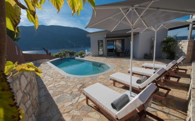 Mr Grey Luxury Villa