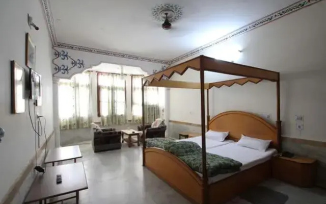 New Peacock Resort